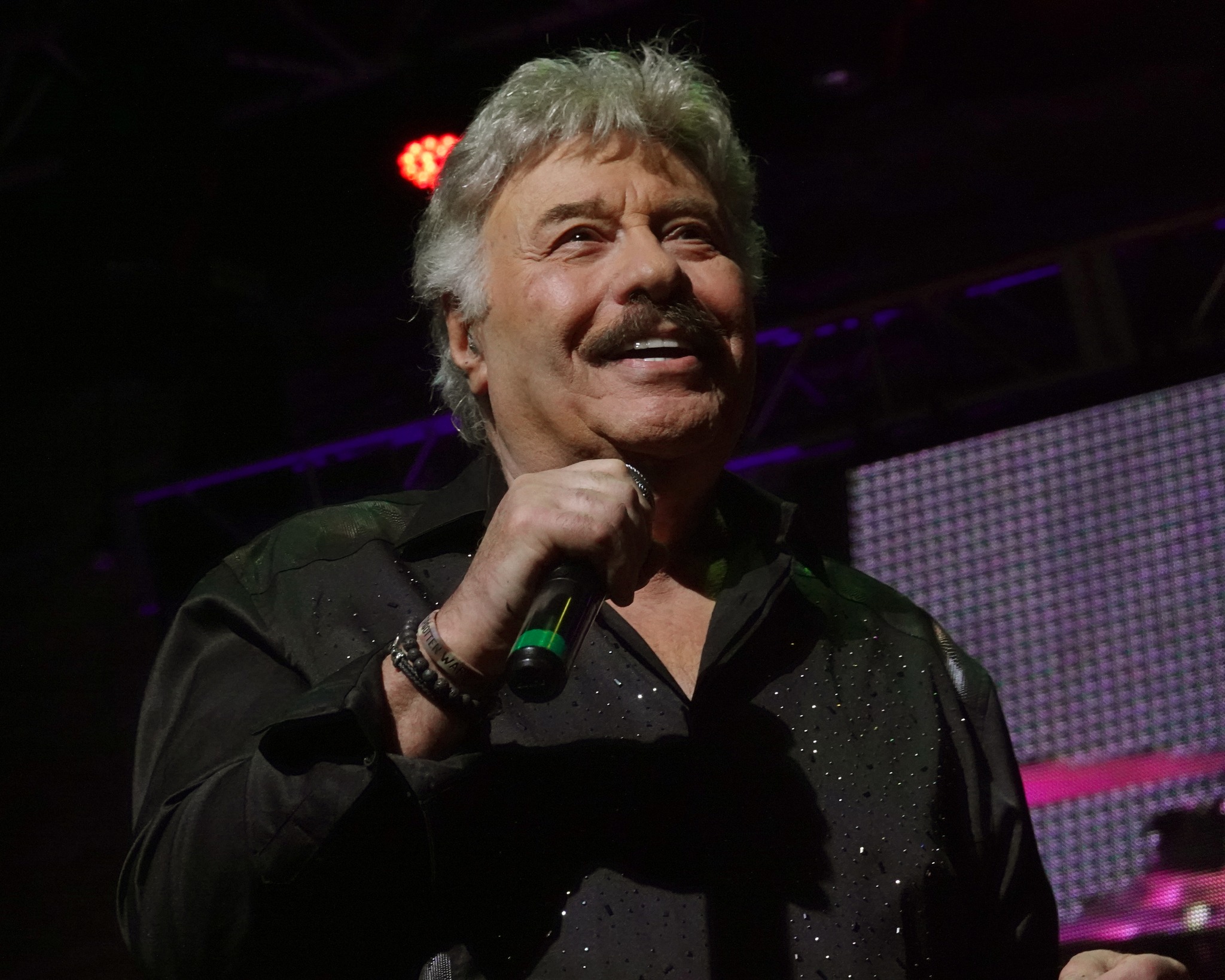 Tony Orlando Net Worth 2024: Check Out the Latest Info!