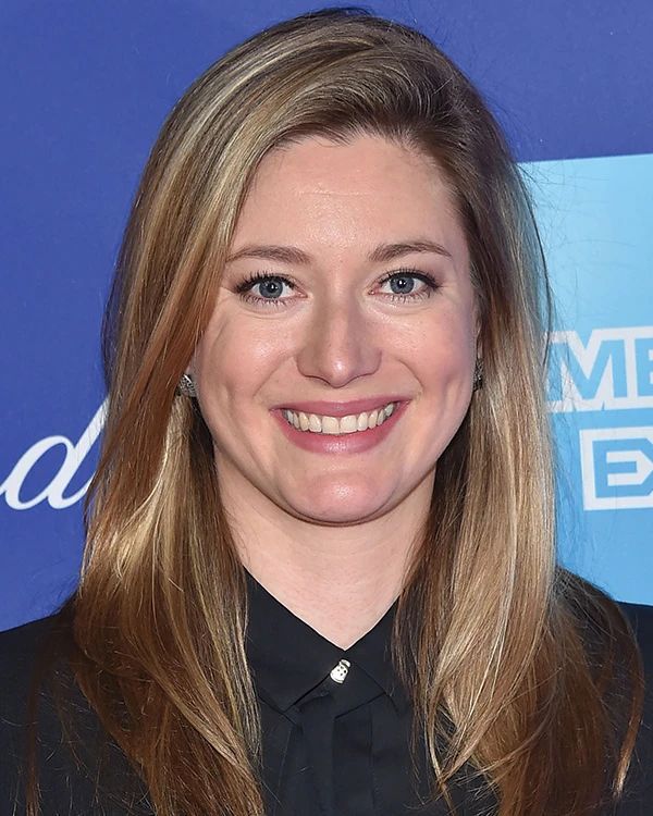 Zoe Perry Net Worth: What is Her Financial Status in 2024?