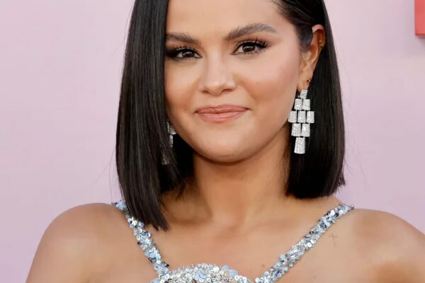 Selena Gomez Net Worth: Is She a Billionaire Now?